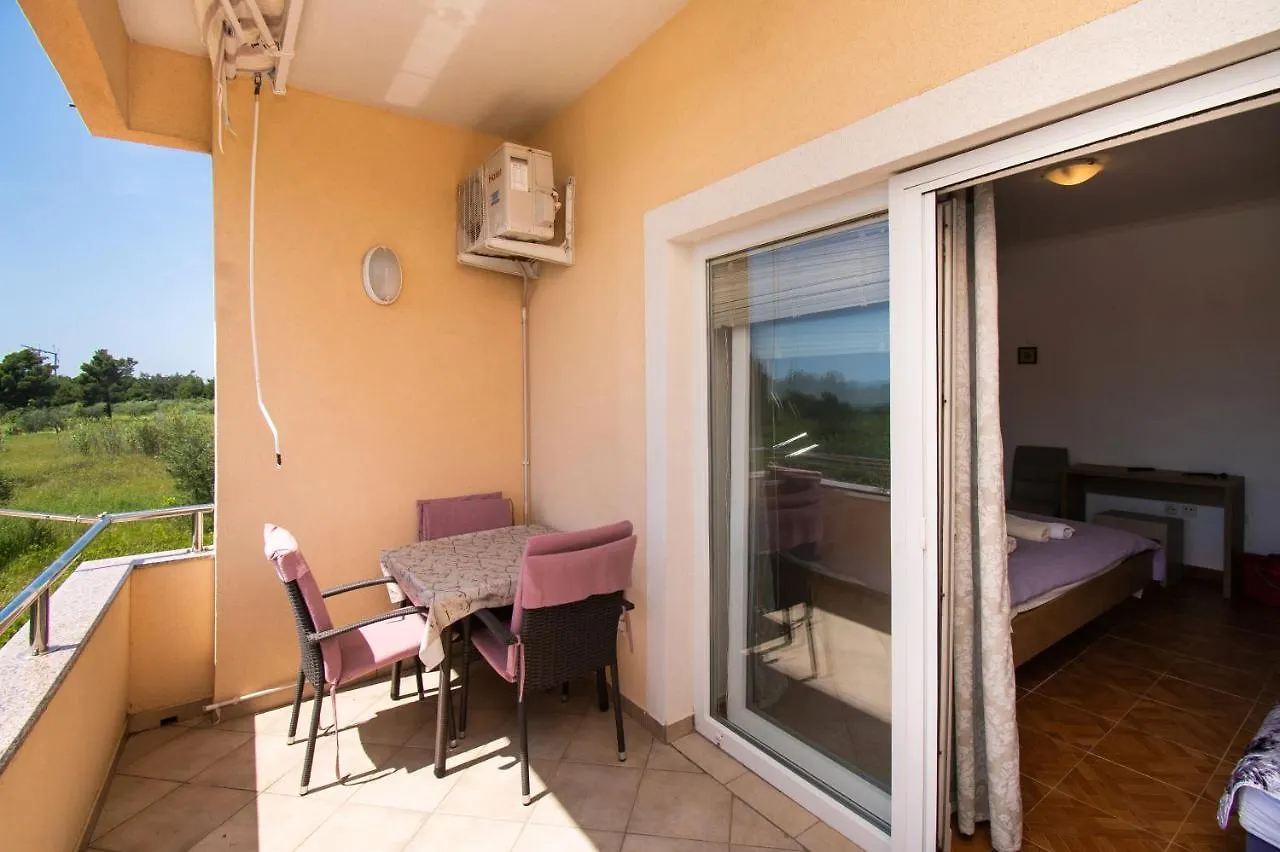 Apartments Stefa بريفلاكا