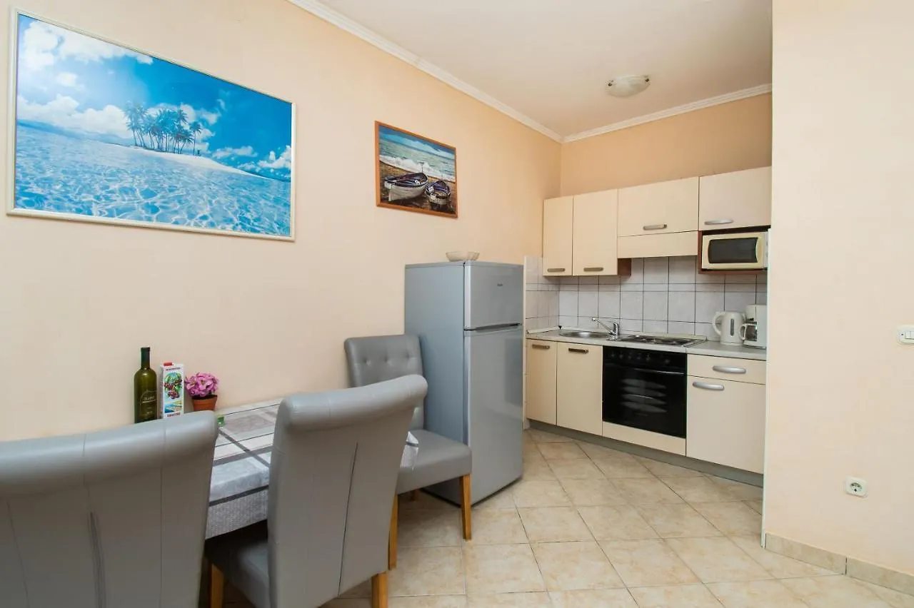 Apartments Stefa بريفلاكا